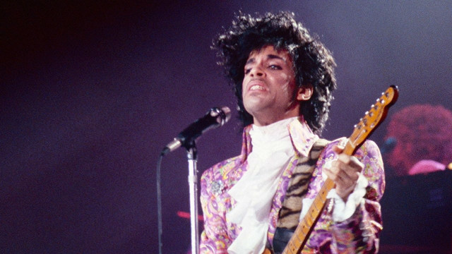 Watch Prince and The Revolution: Live Online
