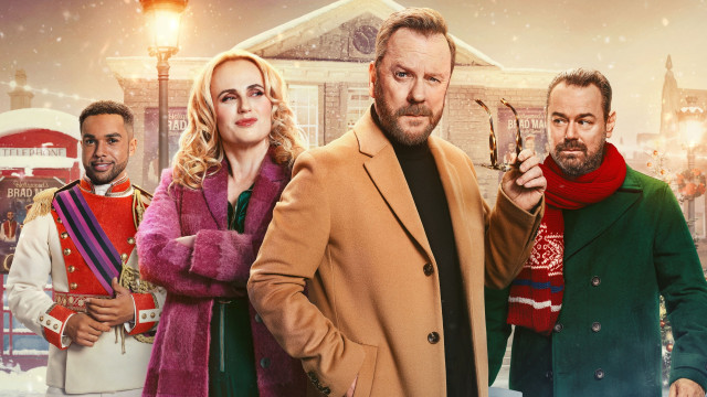 Watch Tinsel Town Online