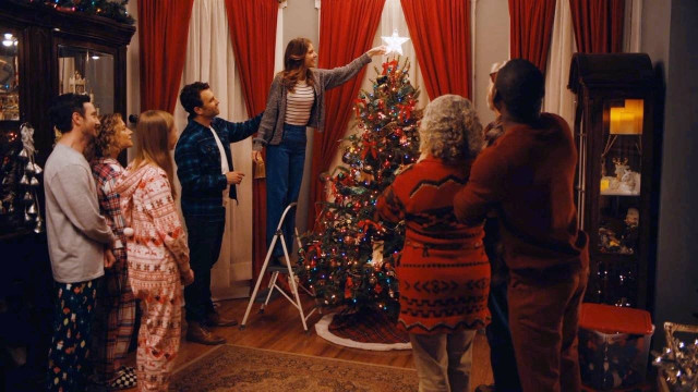 Watch Exes of Christmas Past Online