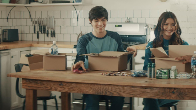 Watch It's Christmas Again Online