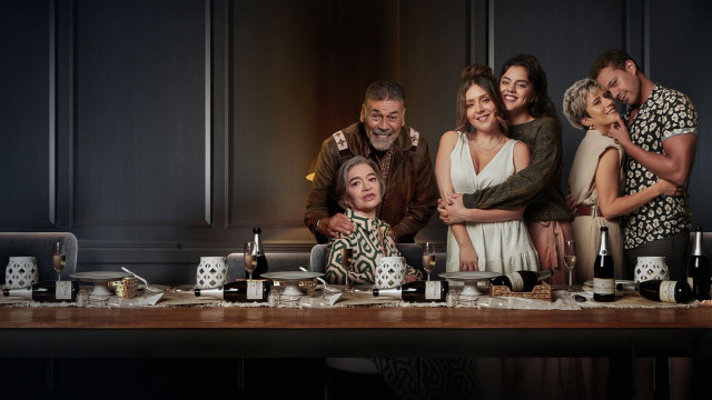 Watch Atrapadas en familia Online