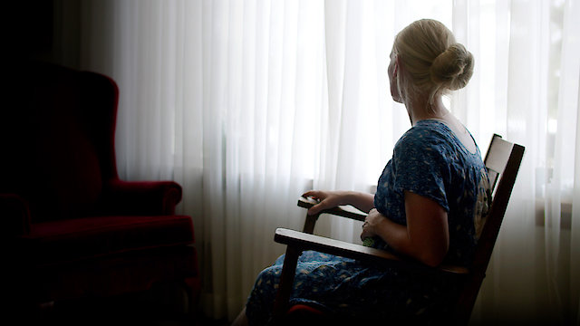 Watch Public Enemies, Private Friends Online