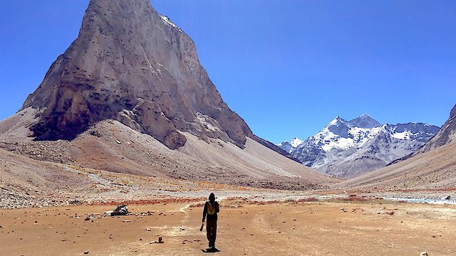 Watch Between Giants Online