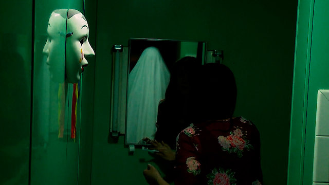 Watch Darkness Binds Online