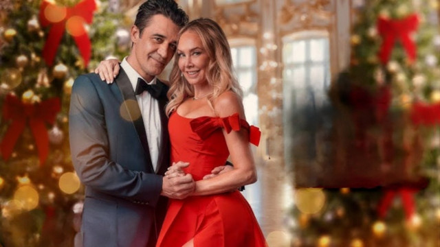 Watch Christmas in the Ballroom Online
