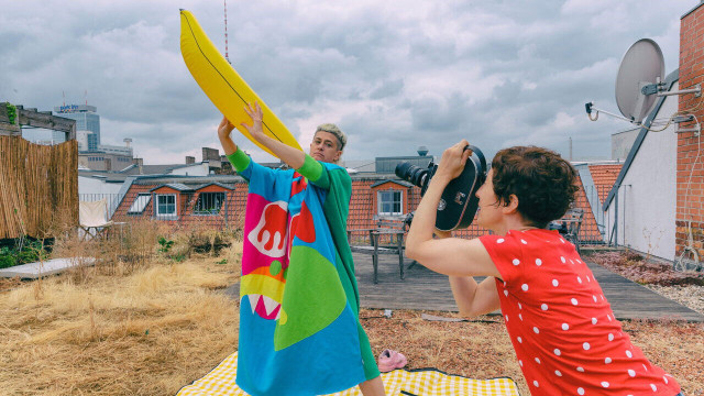 Watch Peaches Goes Bananas Online