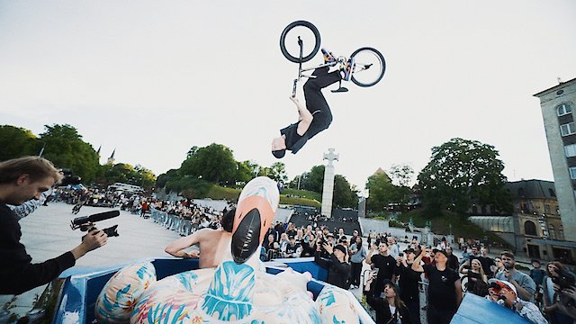 Watch LIVE: Simple Session 2023 BMX Online