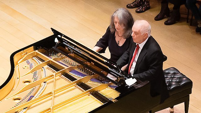 Watch The Christmas Tree Concert Online