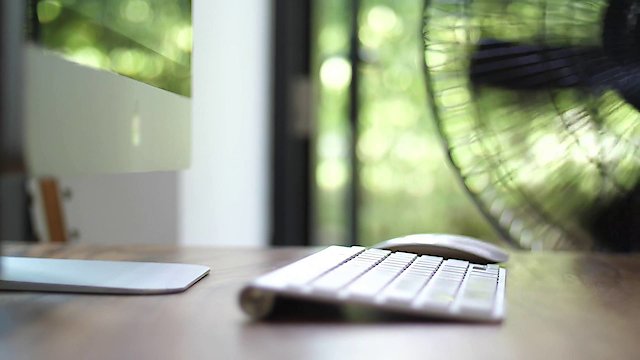 Watch Zen Sounds: Table Fan to Drown Out Noise Online
