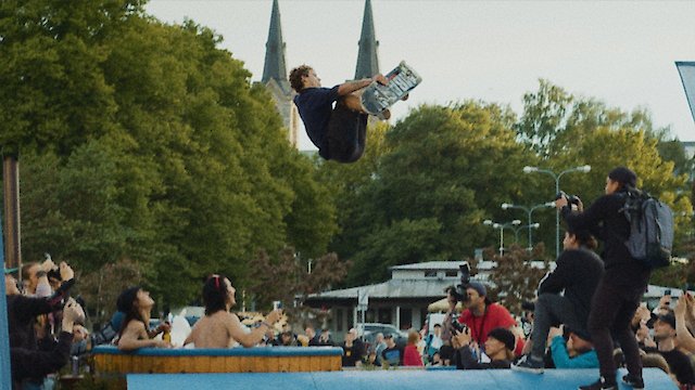 Watch LIVE: Simple Session 2023 Skate Online