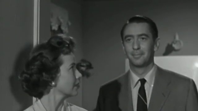 Watch Miracle On 34th Street - The Classic Christmas Story Online