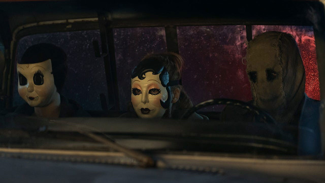 Watch THE STRANGERS - CHAPTER 3 Online