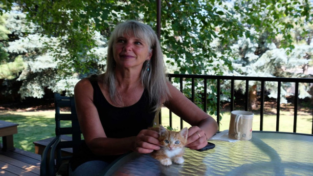 Watch Dinosaurs Online