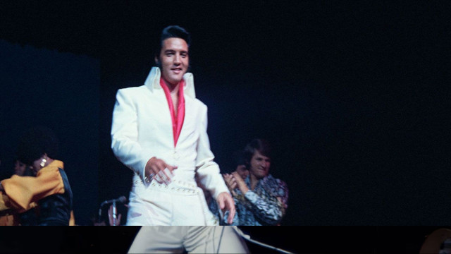Watch EPiC: Elvis Presley in Concert Online