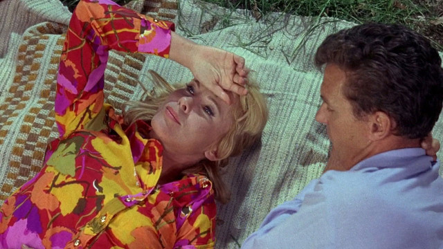 Watch Story of a Woman Online