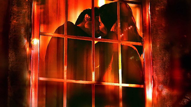 Watch Undercover Christmas Online