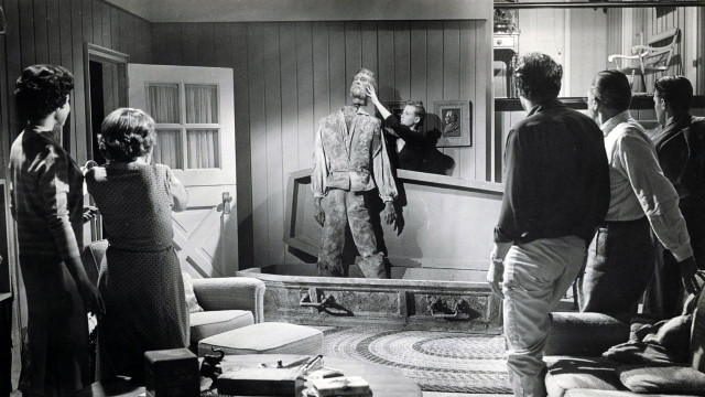 Watch The Thing That Couldn't Die Online