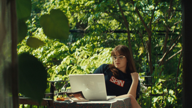 Watch Mile End Kicks Online