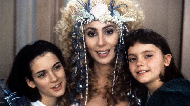 Watch Sirenas Online