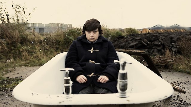 Watch Submarine Online