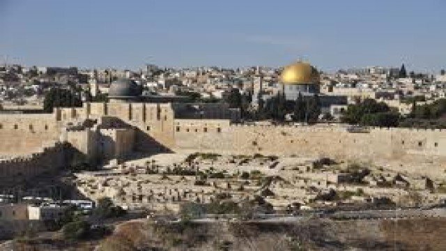 Watch Jerusalem and the Lost Temple of Jews Online