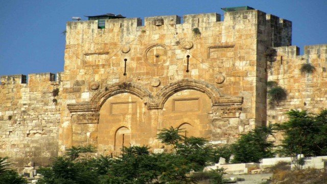Watch The Gates of Jerusalem Online