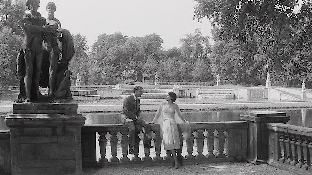 Watch Last Year at Marienbad Online