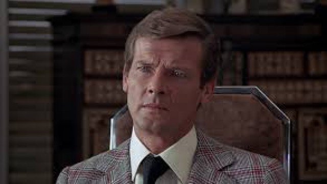 Watch Hollywood Collection: Roger Moore - A Matter of Class Online