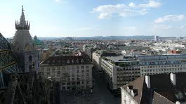 Watch Cities of the World: Vienna Online