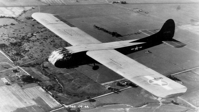 Watch Hunters in the Sky: Silent Wings - The American Glider Pilots of WWII Online