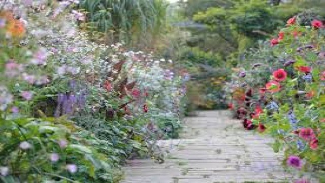 Watch The Seasoned Traveler: English Gardens Online