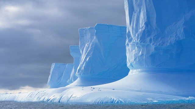 Watch On Tour: Antarctica - The Road of Ice Online