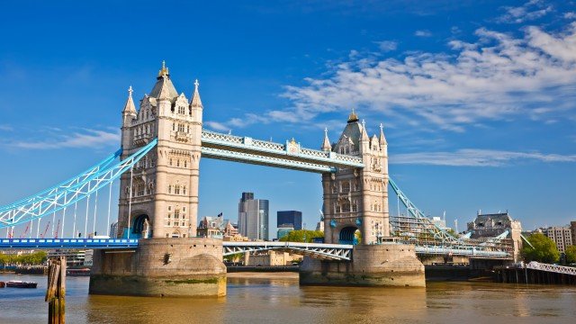 Watch Naxos Scenic Musical Journeys: London - A Musical Tour of London and Oxford Online
