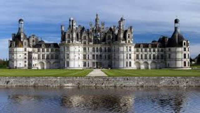 Watch Naxos Scenic Musical Journeys: Chateaux of the Loire Online