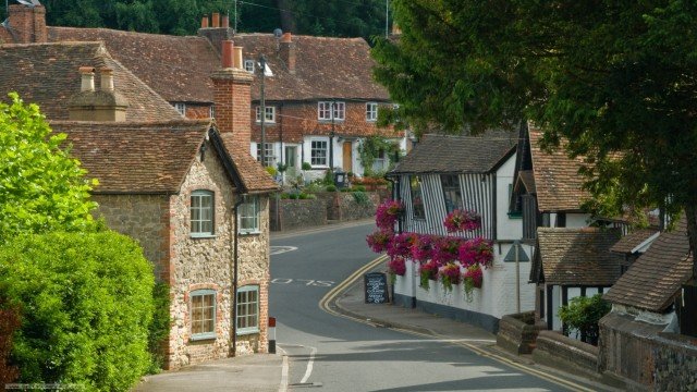 Watch Back Roads of Europe: Kent, England Online