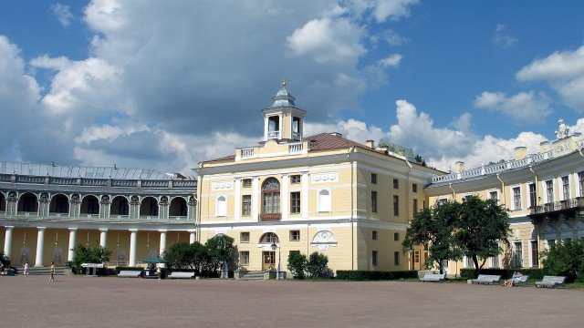 Watch Global Treasures: Pawlowsk Palace Online