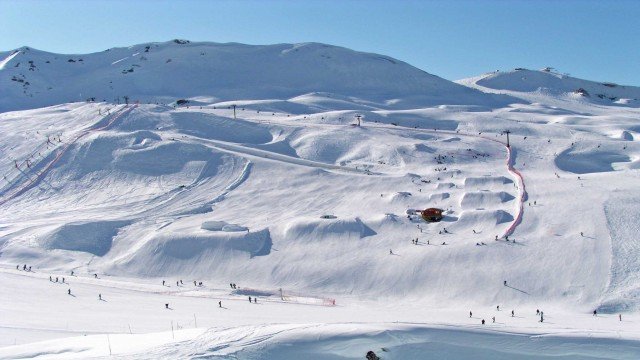 Watch Passport to Adventure: Skiing the French Alps Online