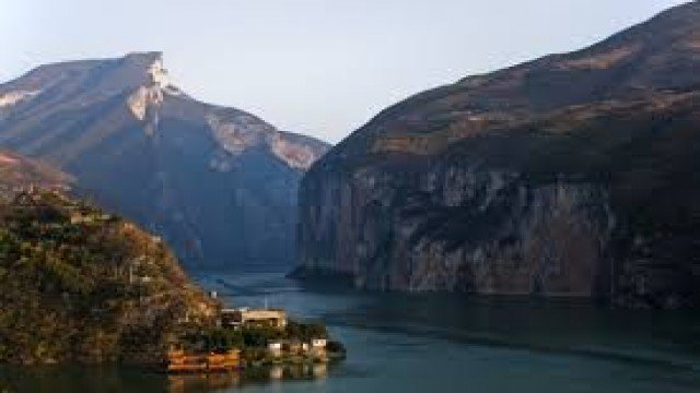 Watch Rediscovering the Yangtze River: The Dream of the Three Gorges Online
