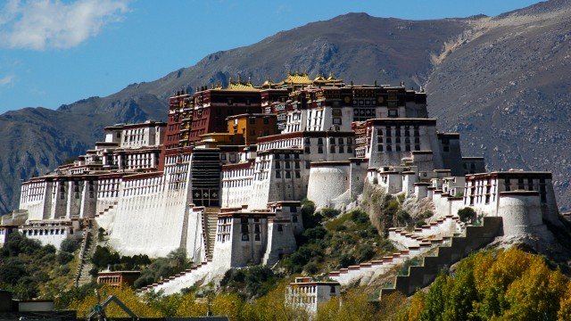 Watch Naxos Scenic Musical Journeys: Tibet - A Cultural Tour with Traditional Chinese Music Online