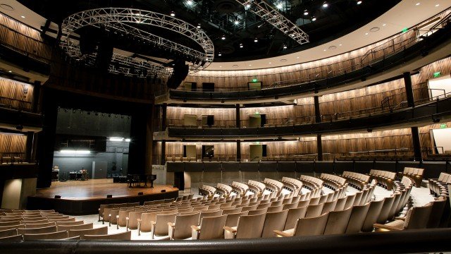 Watch America's Great Road Trips: Red Rock, New Mexico, Natchez Trace, Blue Ridge, Vermont, Michigan Online