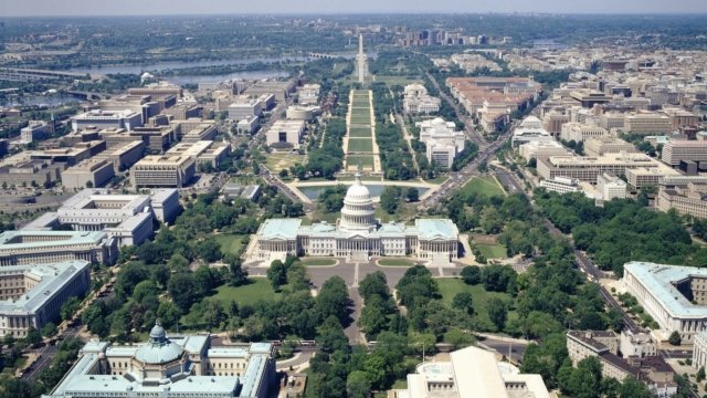 Watch Get Outta Town: Washington D. C. Online