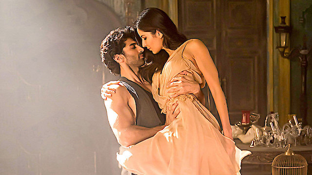 Watch Fitoor Online