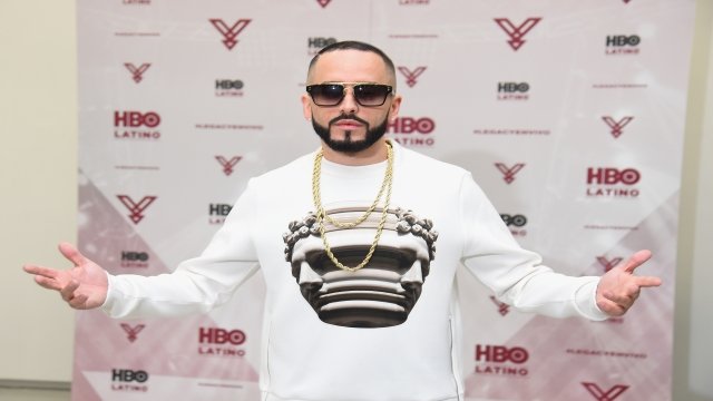 Watch Yandel: Camino al Concierto Online