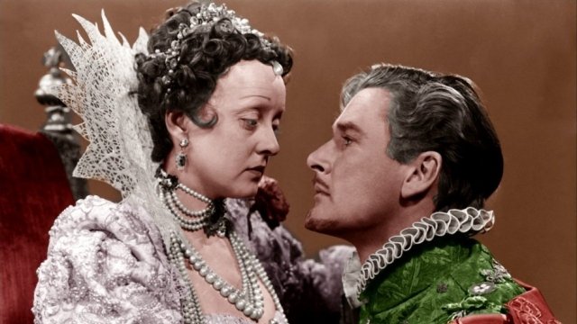 Watch The Private Lives of Elizabeth and Essex Online