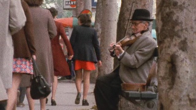 Watch Place de la Republique Online