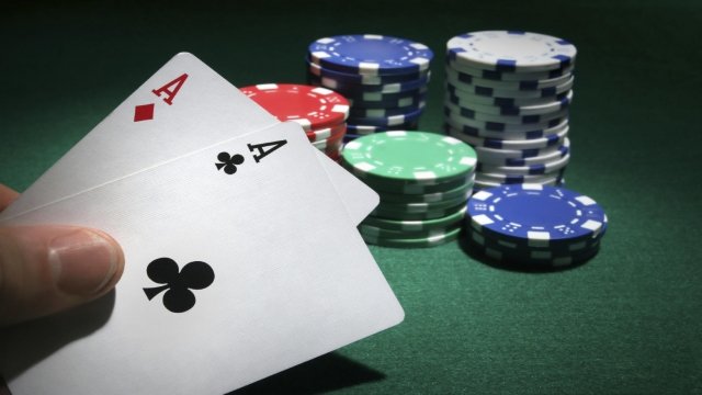 Watch Casino Gaming With the Experts: Texas Hold'Em Online
