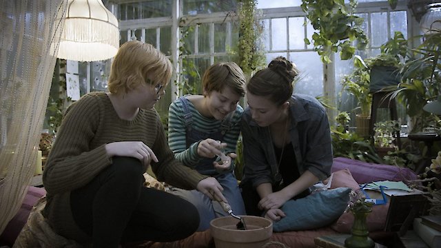 Watch Girls Lost Online
