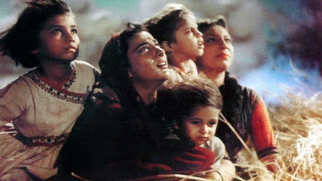 Watch Mother India Online