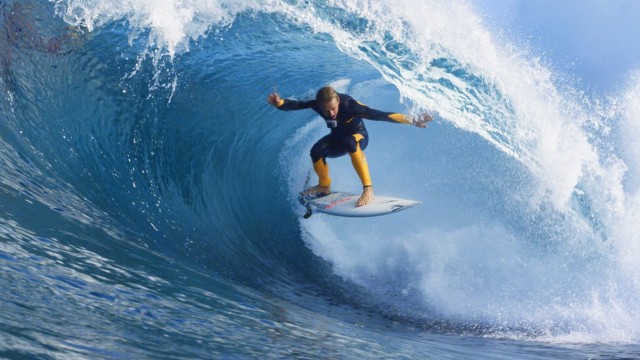 Watch 1000 Waves to Surfing Glory Online