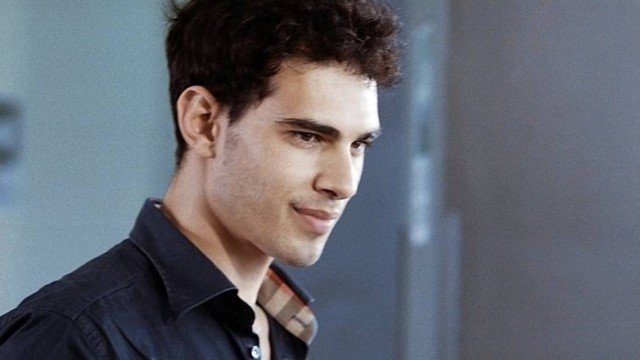 Watch Dreams From Strangers Online